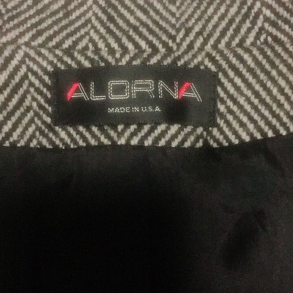 Long coat 🧥 - Picture 7 of 8